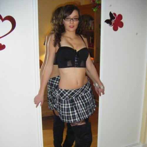 J'ai la chatte qui m'appelle au secours 